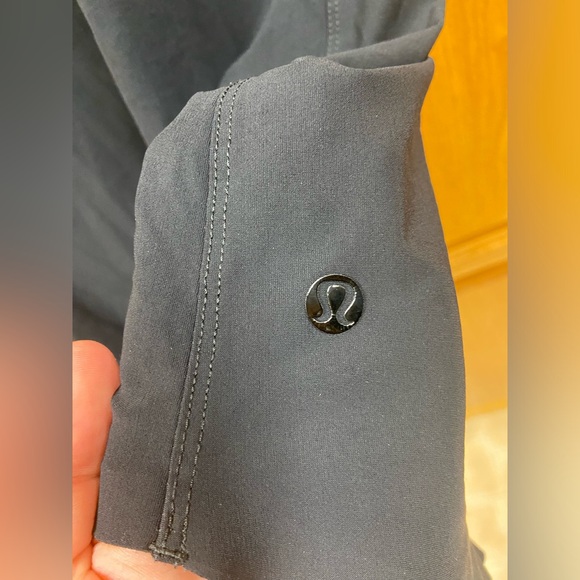 Lululemon Tank - Picture 4 of 4